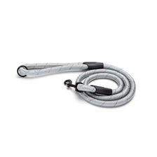 Vodítko s reflexným prešitím 120 cm x1 cm sivé